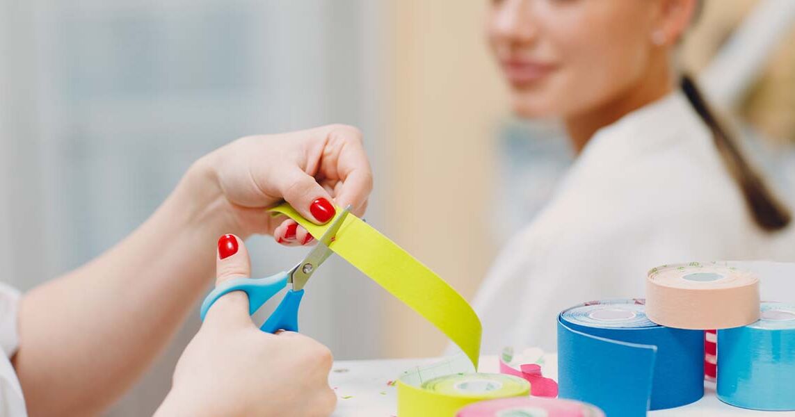 Kinesiologie Tape Anleitung für den Zuschnitt