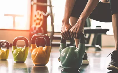 Pyramidentraining im Krafttraining: einfache + doppelte Pyramide